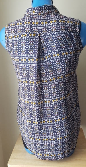 H&M Top - Picture 7 of 11